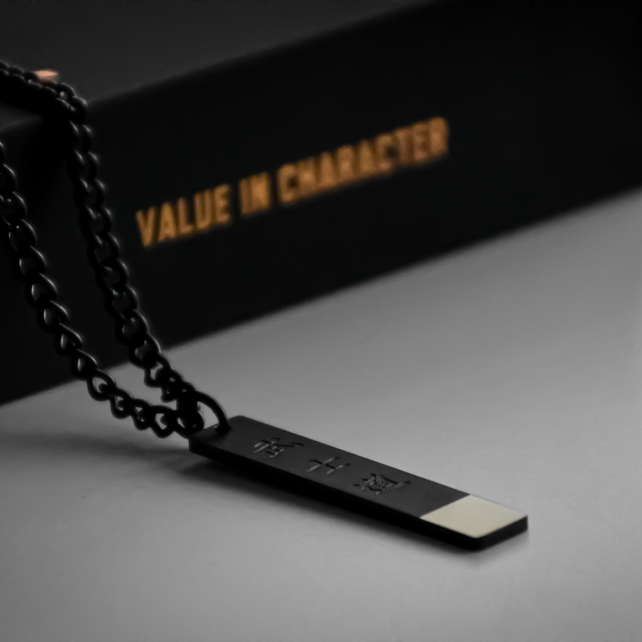 Obsidian - On box 5-2.jpg__PID:e19e877a-d001-4905-b6f6-135589b22d32